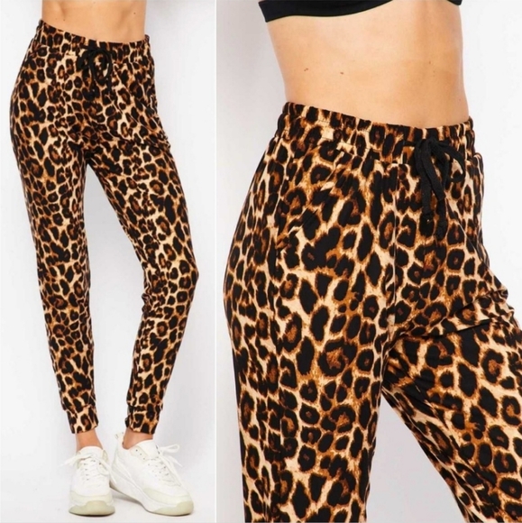 Amazing Buttery soft milk silk leopard casual womens Fall day joggers - Picture 2 of 4